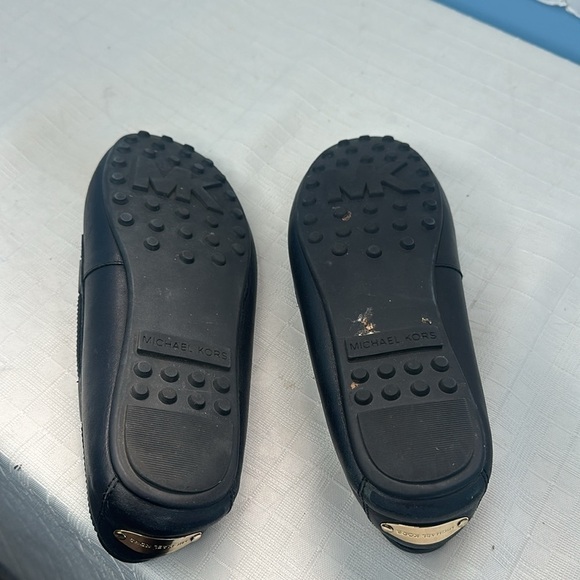 MICHAEL KORS SUTTON LEATHER LOAFER size 9 - Picture 9 of 10